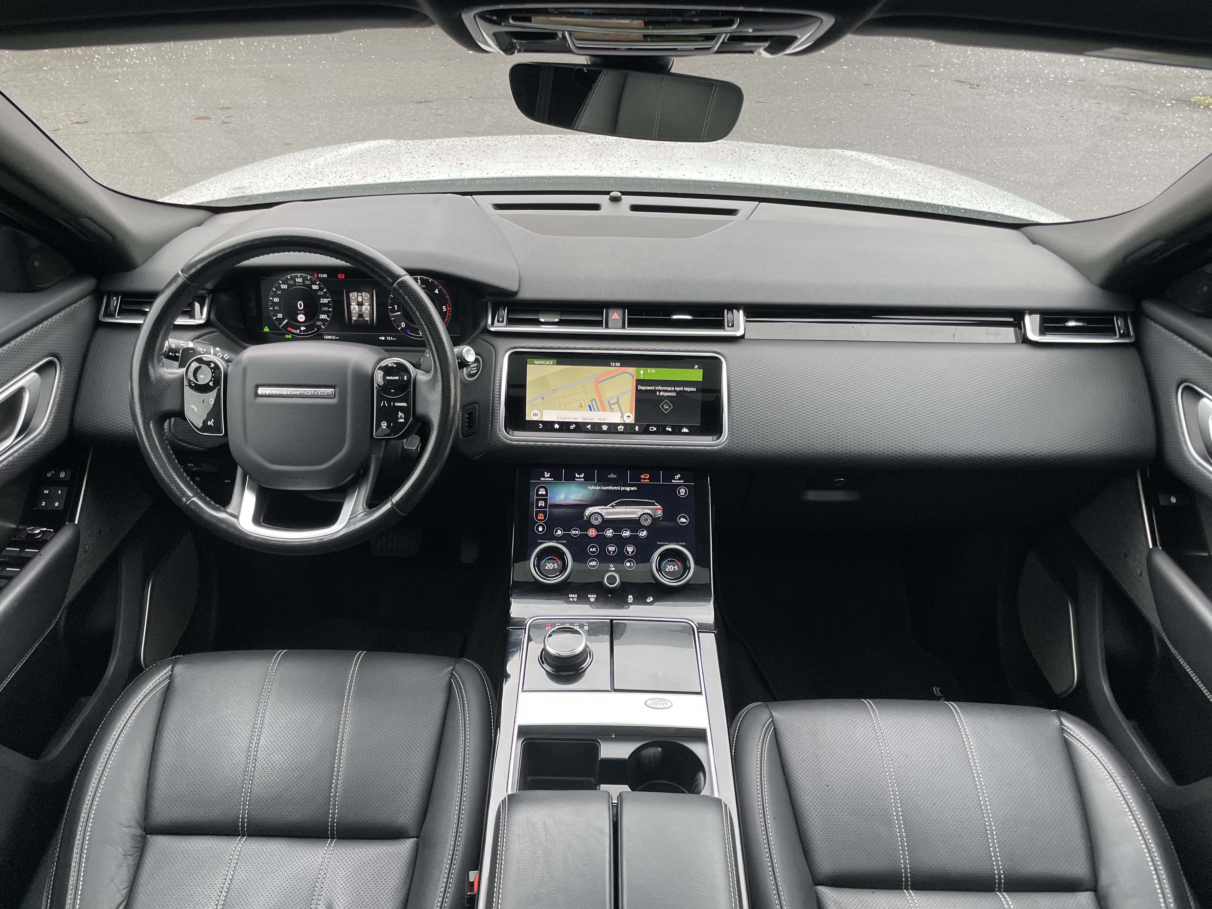 Range Rover Velar D 300 SE AWD AUT | ojeté české auto skladem | luxusní naftové SUV | 300 koní | super výbava | skvělá cena 899.000,- Kč bez DPH | nákup online na AUTOiBUY.com